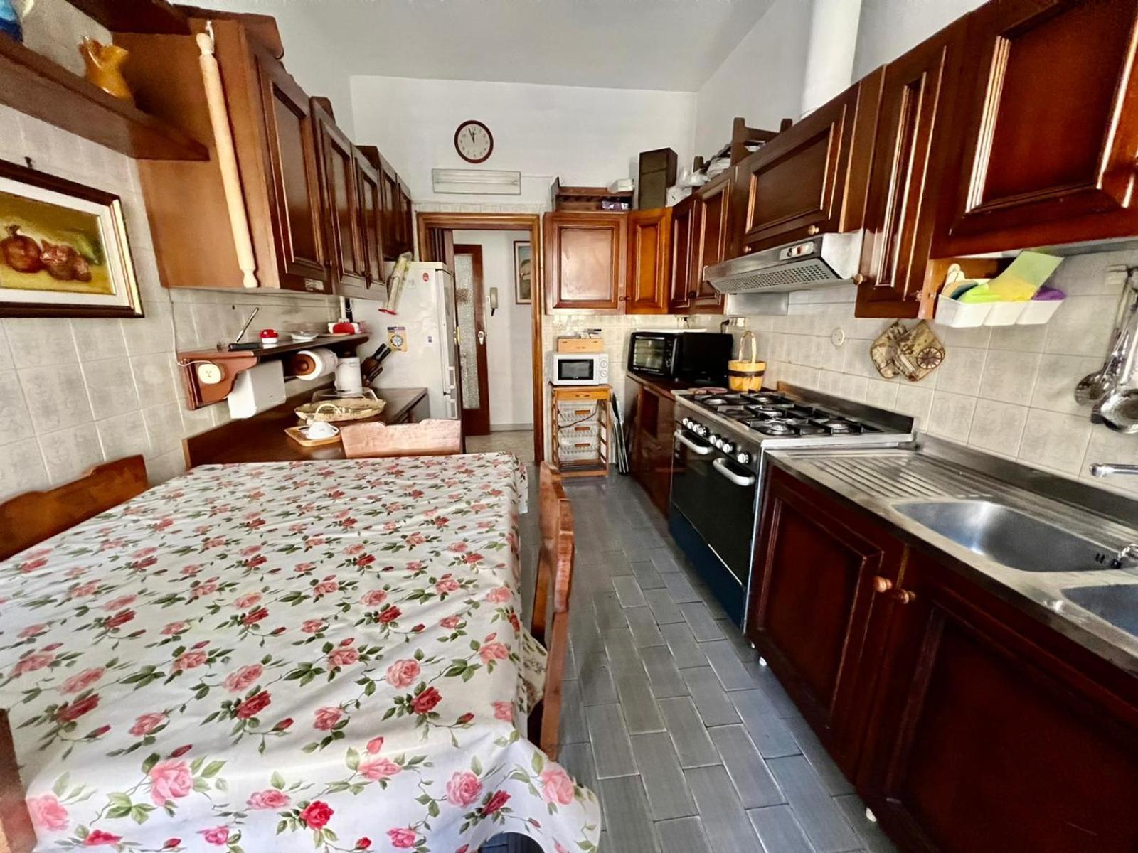 Casa Relax Nel Centro Storico Con Posto Auto Lägenhet Vico Equense Exteriör bild