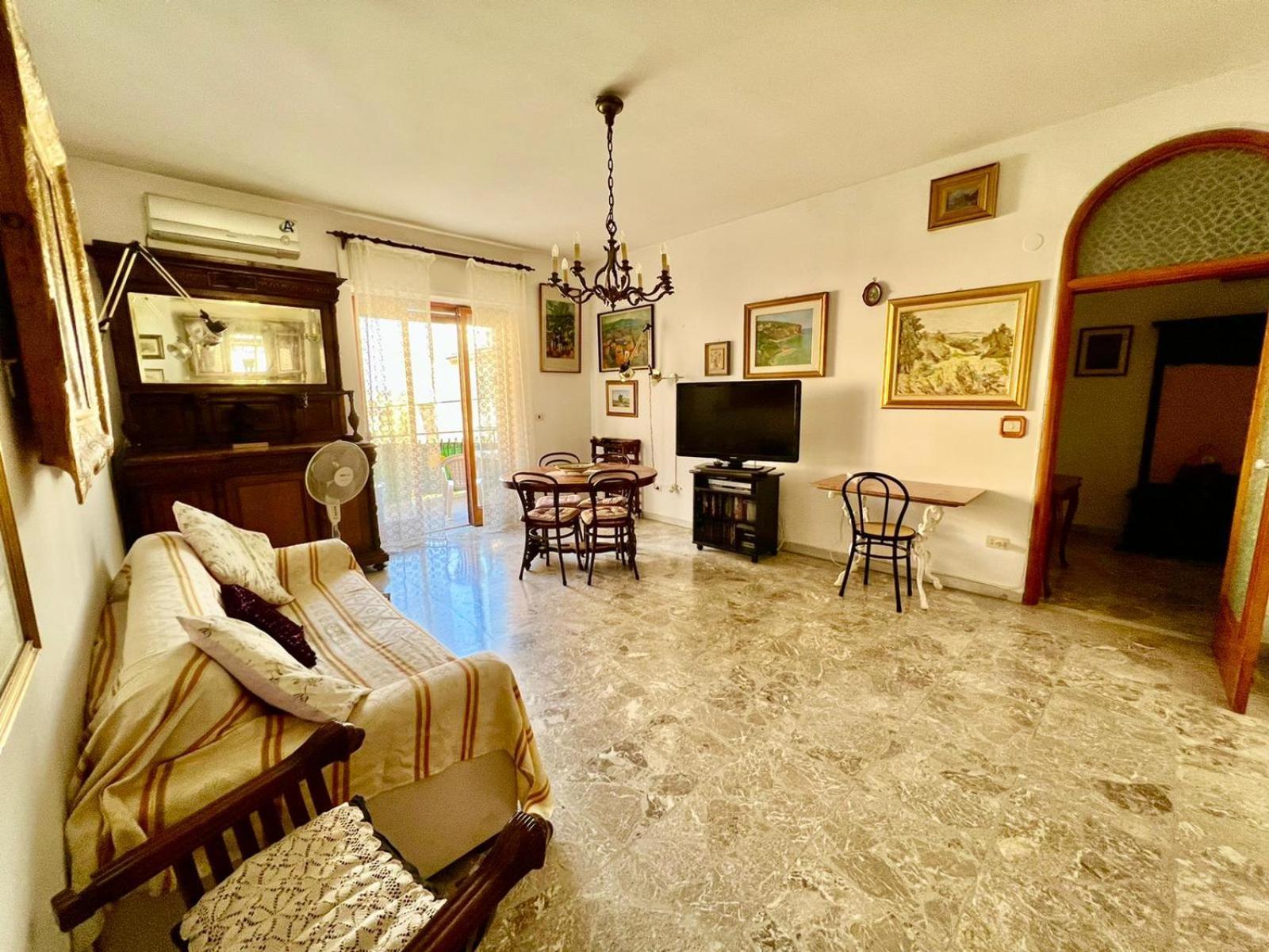 Casa Relax Nel Centro Storico Con Posto Auto Lägenhet Vico Equense Exteriör bild